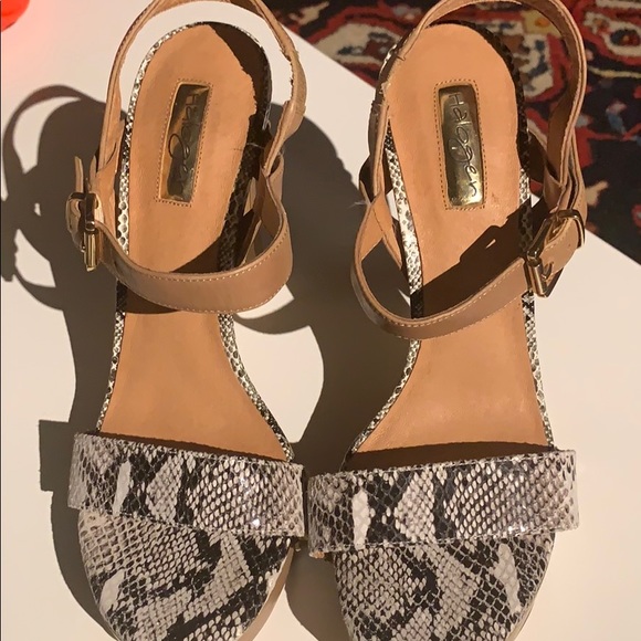 Snakeskin Heels - Picture 4 of 5